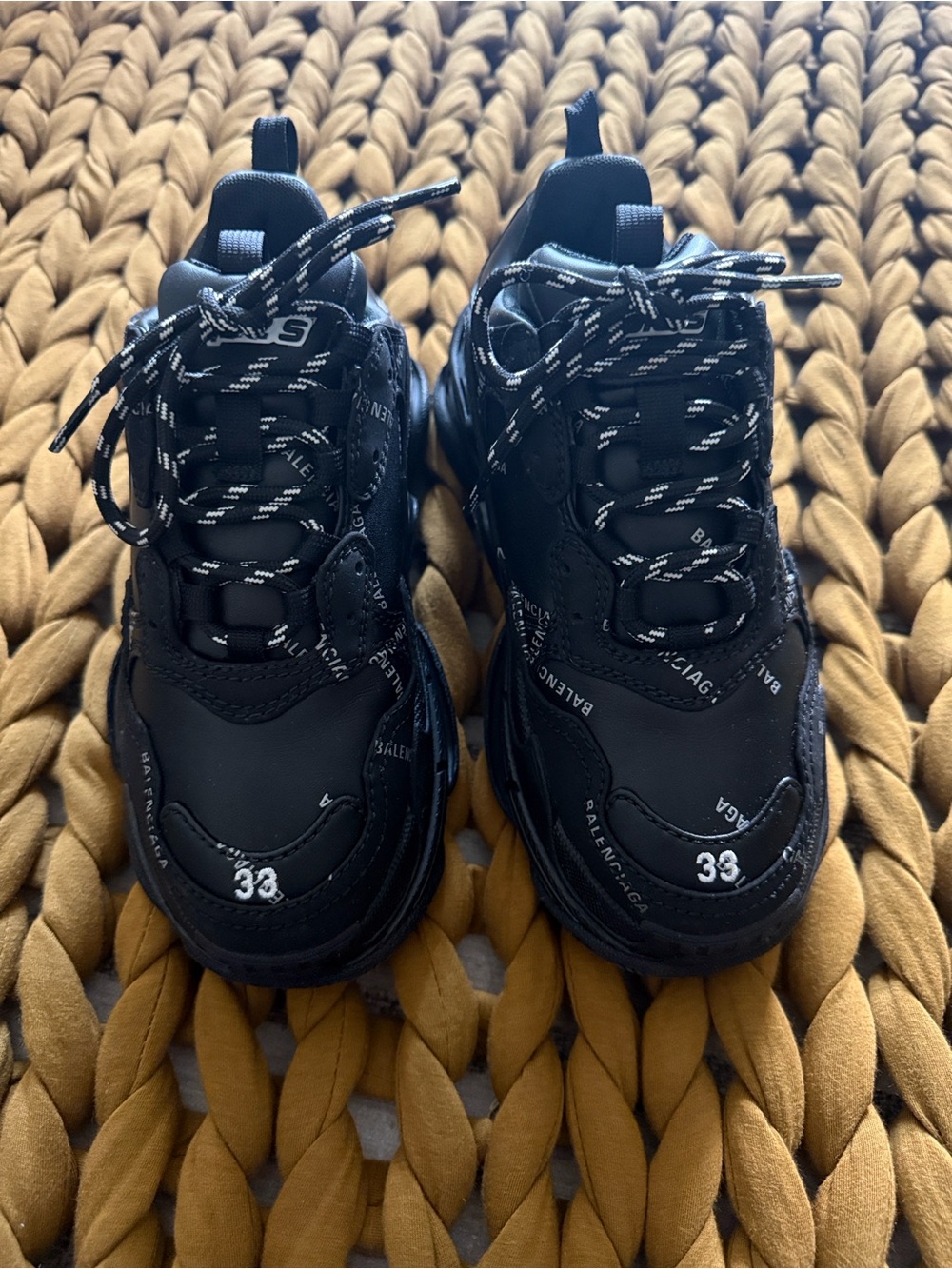 Kids Balenciaga Black Fashion Sneakers - Size 33